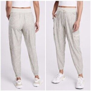 Athleta Snakeprint Gray Venture Printed Pants Women Size 26 Travel Joggers